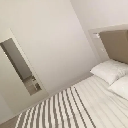 Morele Hotel apartamentowy Tignale